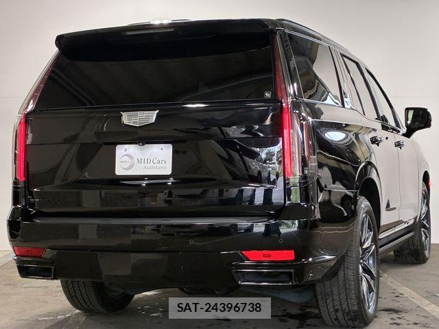 Cadillac ESCALADE 2021-10 8206726-6