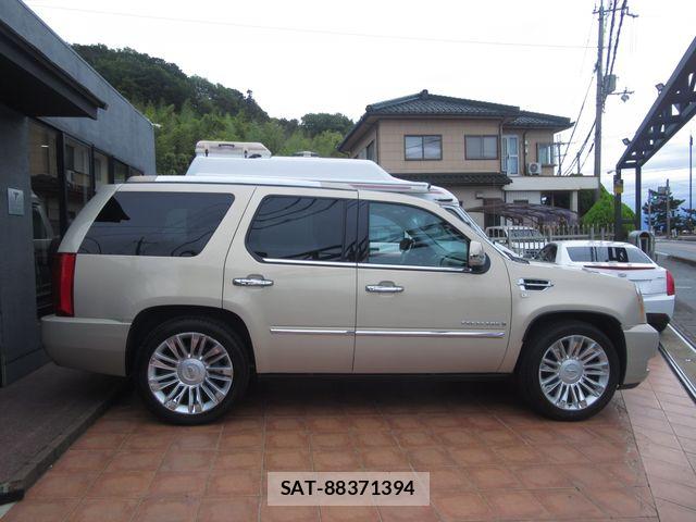 Cadillac ESCALADE 2010-07 8313539-3