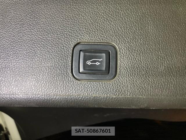 Cadillac SRX 2015-06 7326085-15