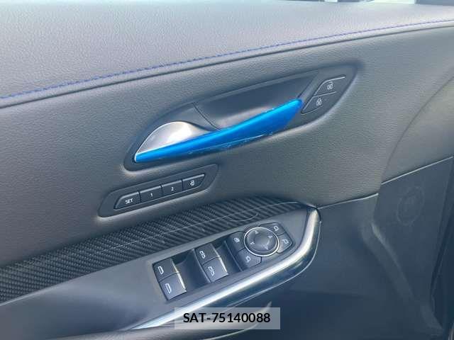 Cadillac XT4 2025-03 5860892-9