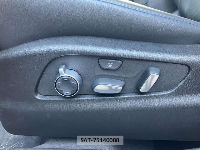 Cadillac XT4 2025-03 5860892-13