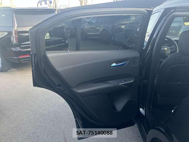 Cadillac XT4 2025-03 5860892-17