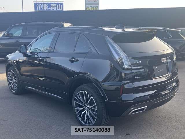 Cadillac XT4 2025-03 5860892-1