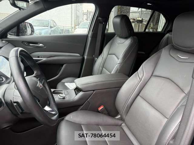Cadillac XT4 2023-06 7615348-9