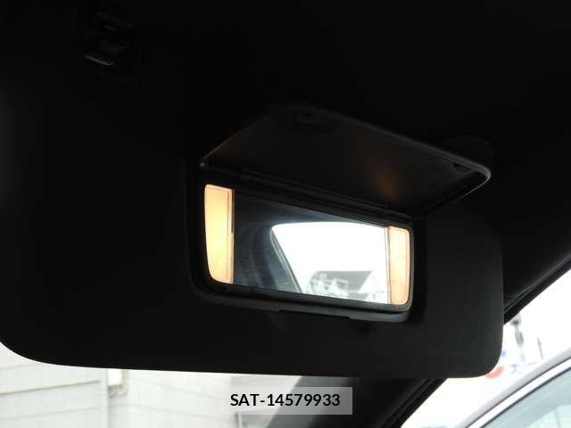 Cadillac XT4 2024-09 8878957-12