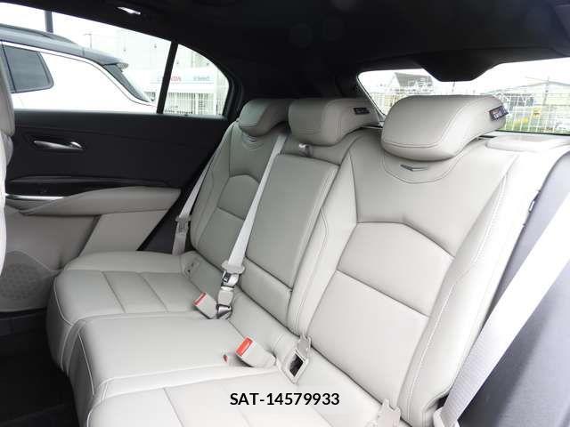 Cadillac XT4 2024-09 8878957-14