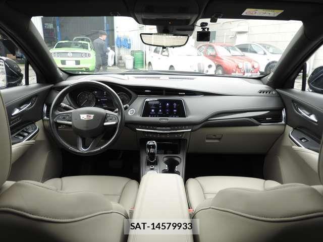 Cadillac XT4 2024-09 8878957-5