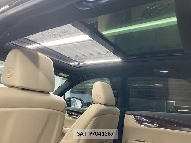 Cadillac XT5 2018-07 4638251-1