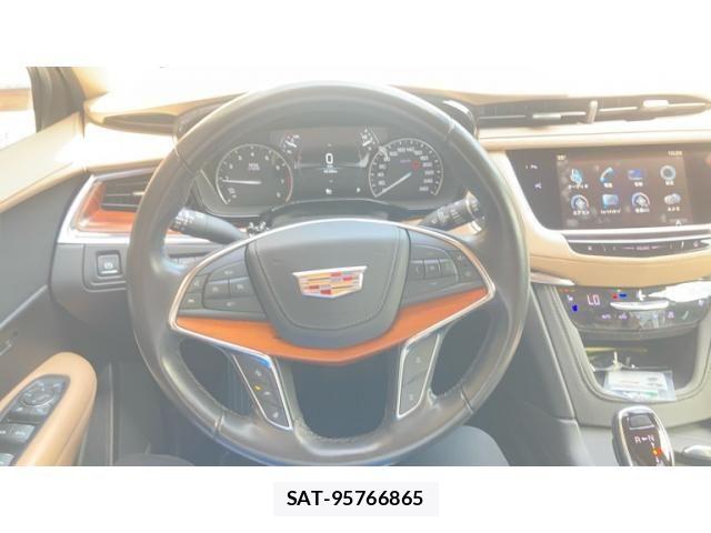 Cadillac XT5 2018-10 8561346-18
