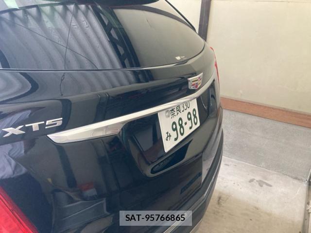 Cadillac XT5 2018-10 8561346-23