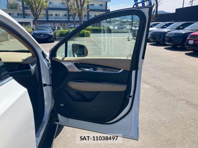 Cadillac XT6 2022-08 6495750-15
