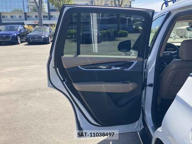 Cadillac XT6 2022-08 6495750-18