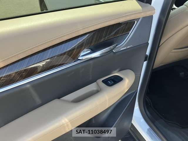 Cadillac XT6 2022-08 6495750-19