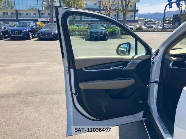 Cadillac XT6 2022-08 6495750-8