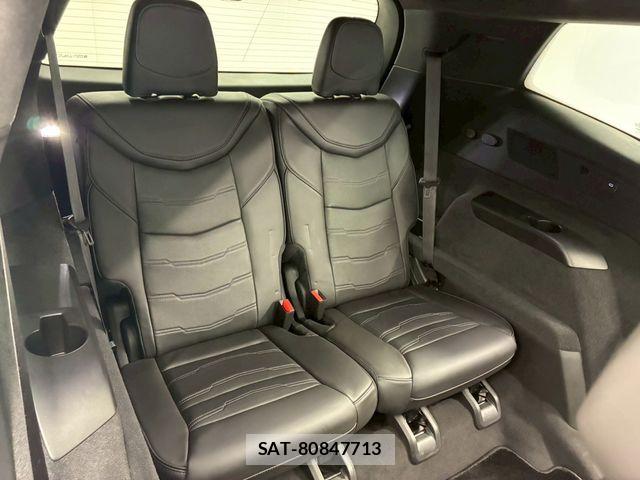 Cadillac XT6 2023-03 7249986-6