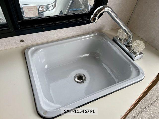 Toyota CAMROAD 2007-08 8795431-8