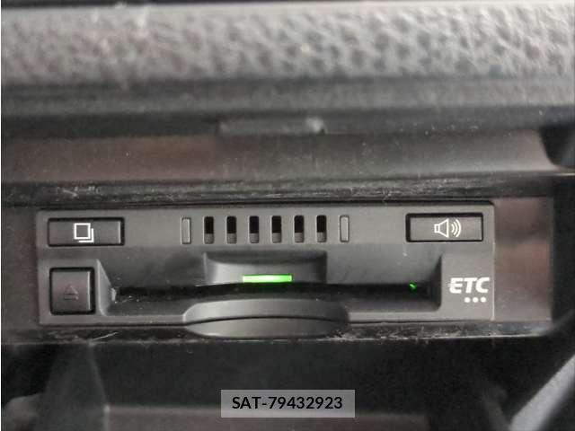 Toyota CAMRY 2017-12 7978697-16