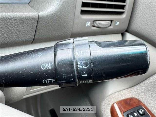 Toyota CAMRY 2004-03 8411507-5