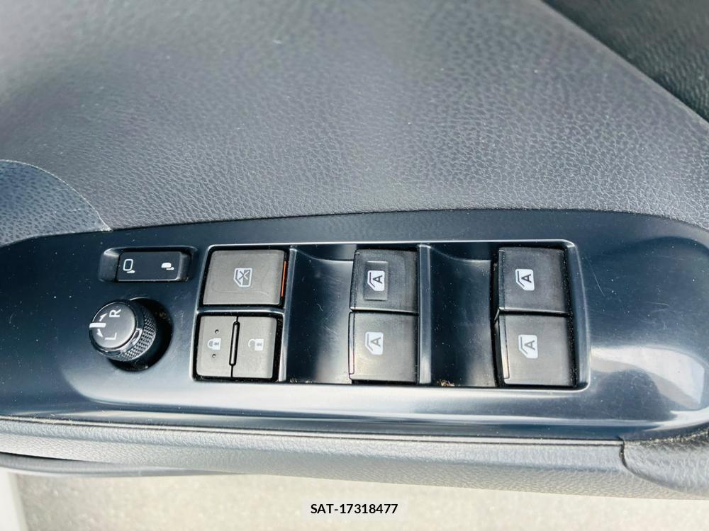 Toyota CAMRY 2018-03 7933122-21