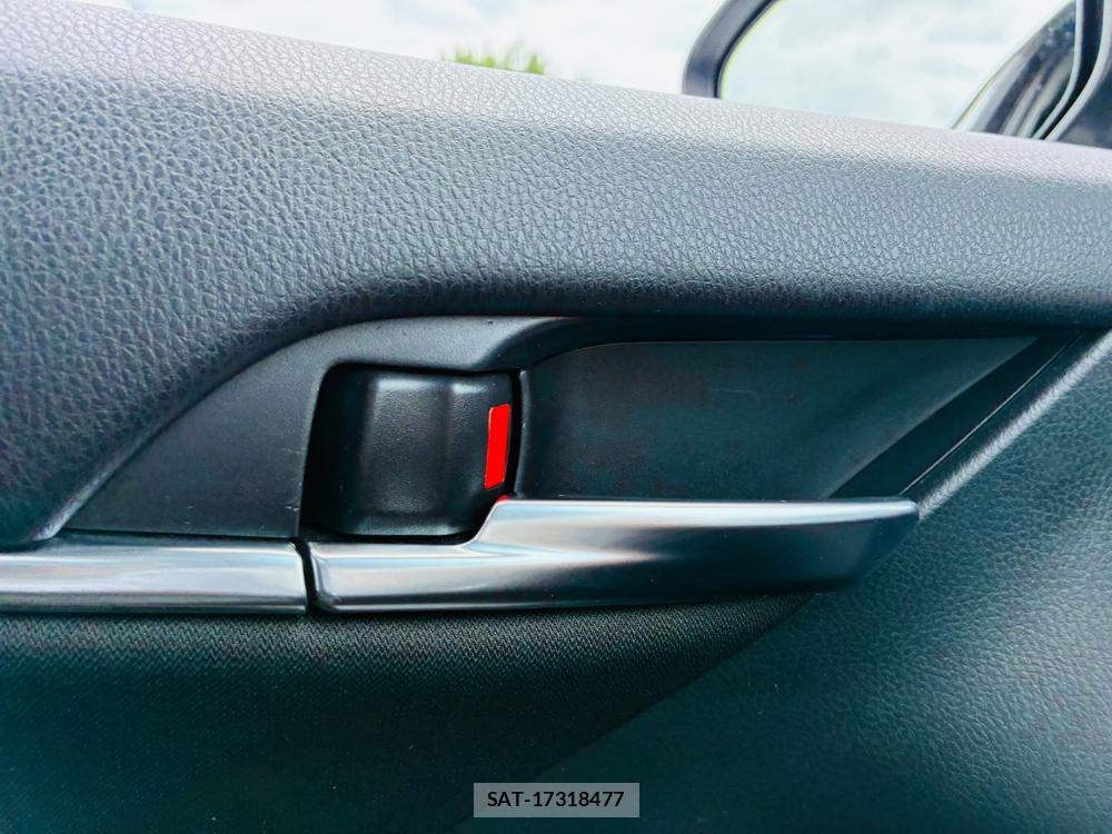 Toyota CAMRY 2018-03 7933122-22