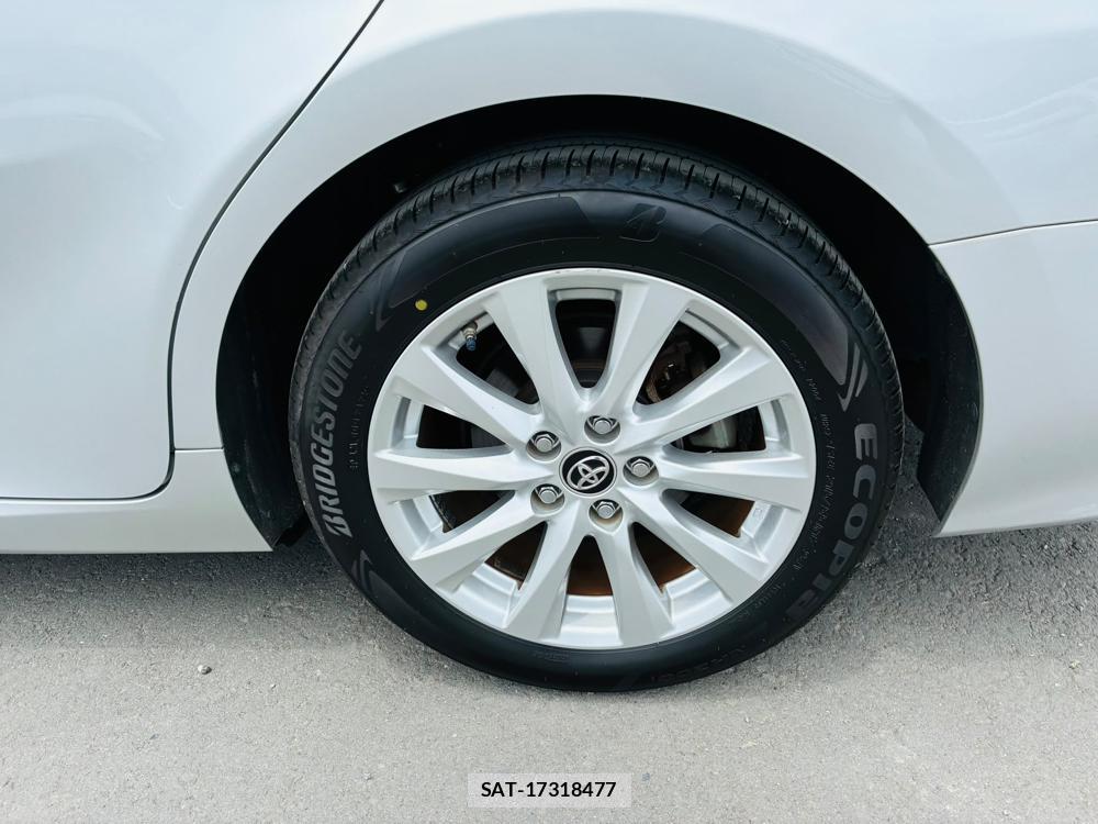 Toyota CAMRY 2018-03 7933122-29