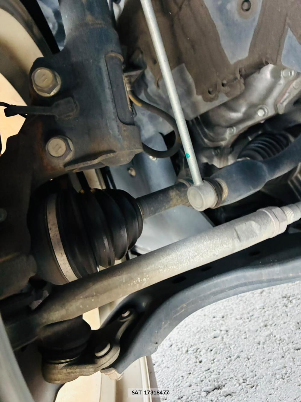 Toyota CAMRY 2018-03 7933122-32