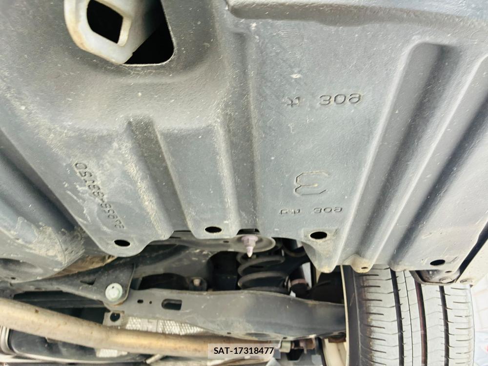 Toyota CAMRY 2018-03 7933122-35
