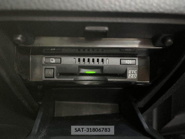 Toyota CAMRY HYBRID 2018-10 1361718-15