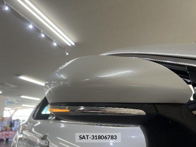Toyota CAMRY HYBRID 2018-10 1361718-24