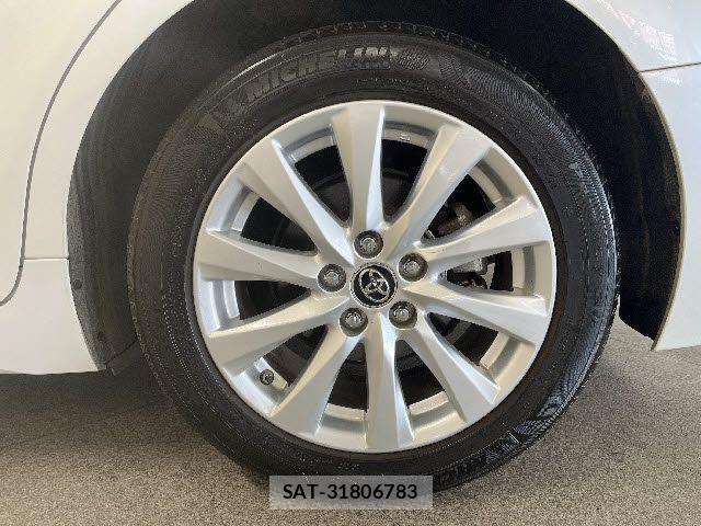 Toyota CAMRY HYBRID 2018-10 1361718-26