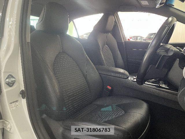 Toyota CAMRY HYBRID 2018-10 1361718-3