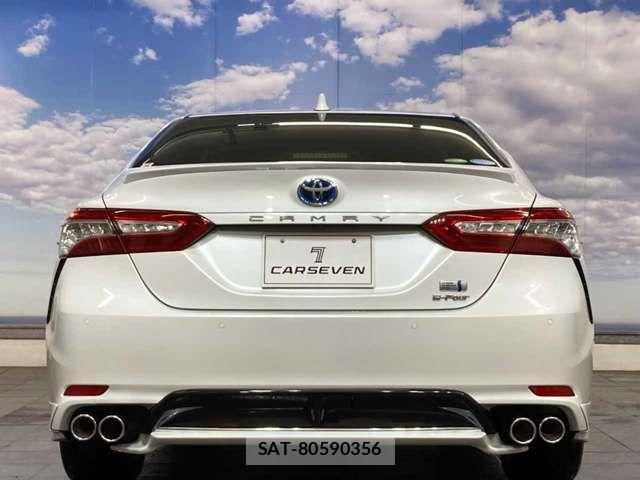 Toyota CAMRY HYBRID 2020-03 1427821-16