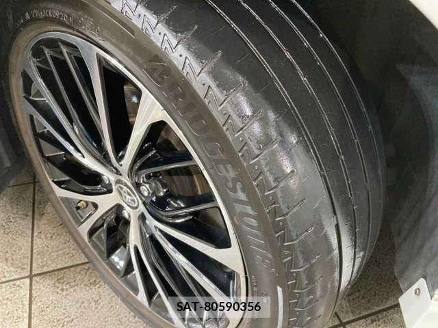 Toyota CAMRY HYBRID 2020-03 1427821-4