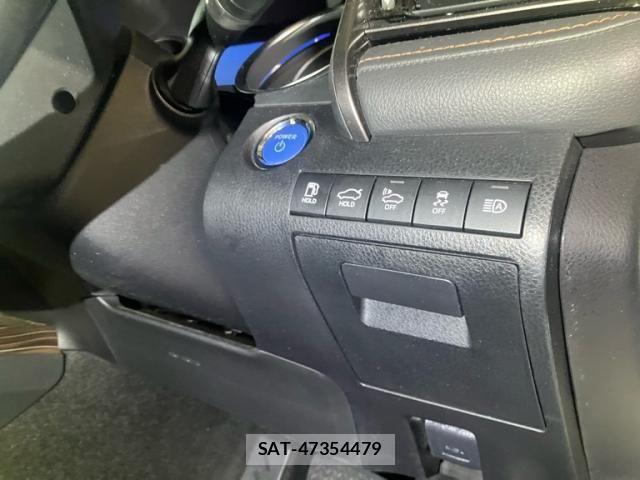 Toyota CAMRY HYBRID 2020-03 1471303-15