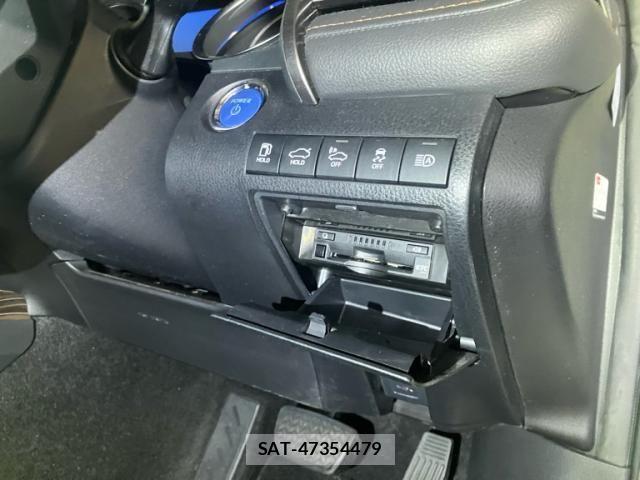 Toyota CAMRY HYBRID 2020-03 1471303-16