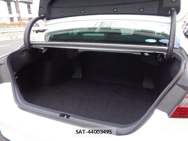 Toyota CAMRY HYBRID 2017-11 2077303-15