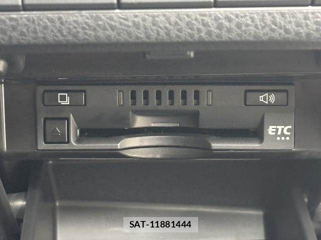 Toyota CAMRY HYBRID 2017-07 2726768-9