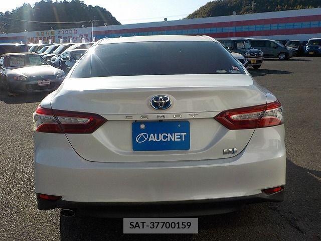 Toyota CAMRY HYBRID 2018-01 3064329-28