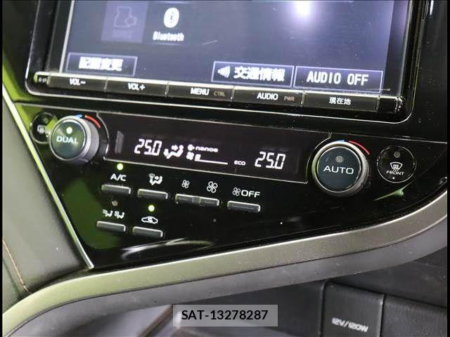 Toyota CAMRY HYBRID 2017-10 3413839-10