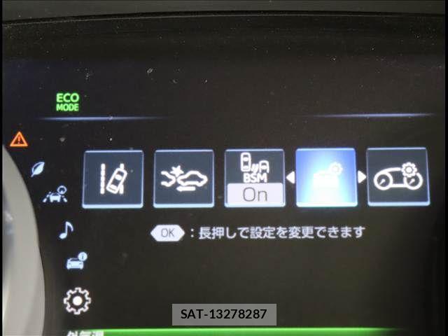 Toyota CAMRY HYBRID 2017-10 3413839-12