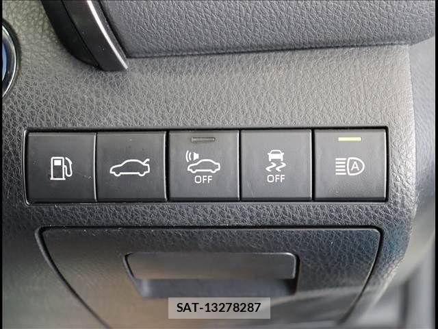 Toyota CAMRY HYBRID 2017-10 3413839-15