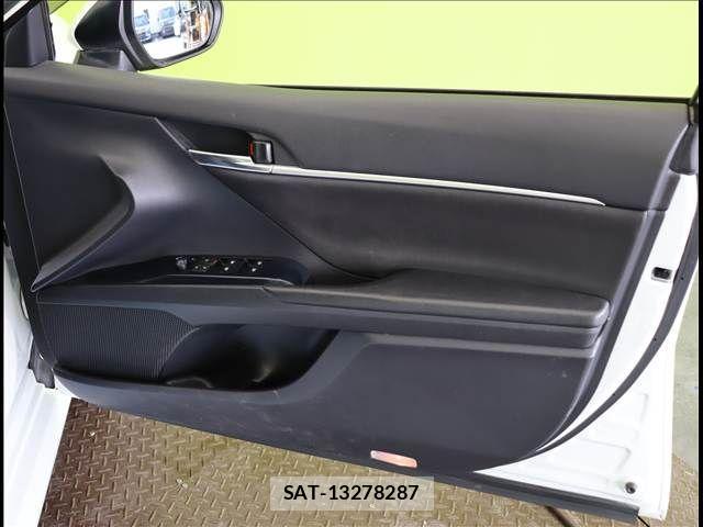 Toyota CAMRY HYBRID 2017-10 3413839-20