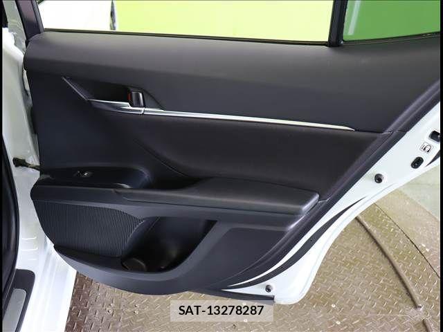 Toyota CAMRY HYBRID 2017-10 3413839-22