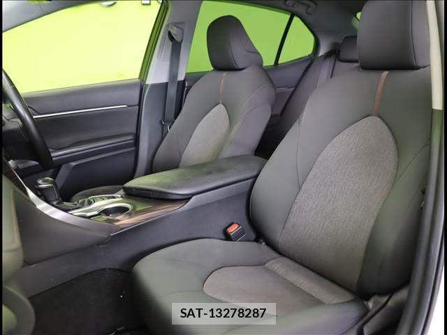 Toyota CAMRY HYBRID 2017-10 3413839-27