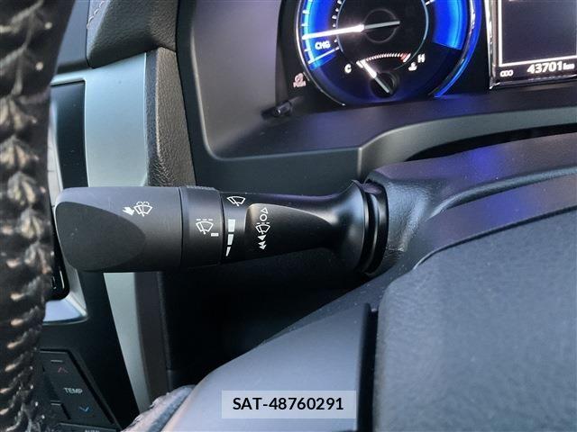 Toyota CAMRY HYBRID 2014-11 3831917-15