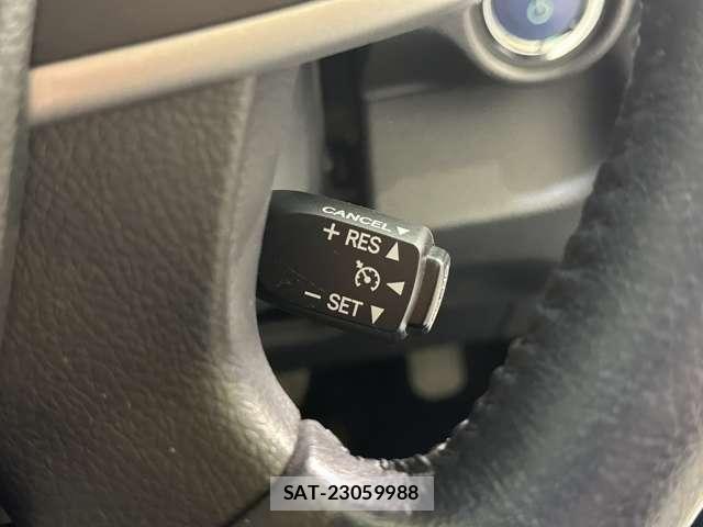 Toyota CAMRY HYBRID 2014-04 4588340-15