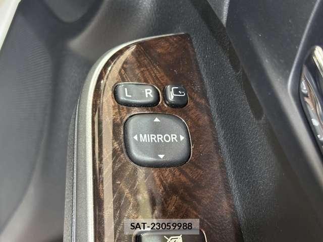 Toyota CAMRY HYBRID 2014-04 4588340-19