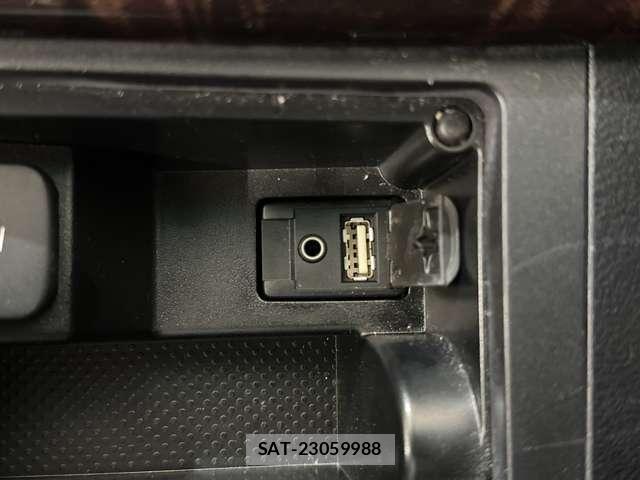 Toyota CAMRY HYBRID 2014-04 4588340-29