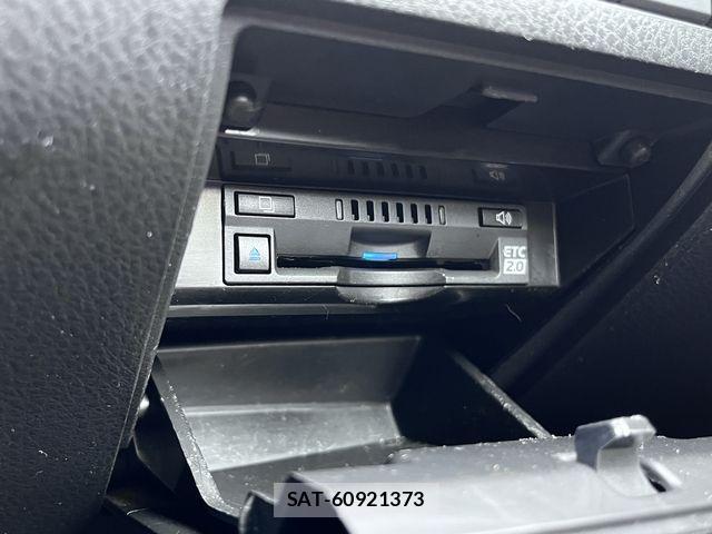 Toyota CAMRY HYBRID 2020-02 4588305-15
