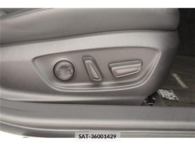 Toyota CAMRY HYBRID 2023-06 4751660-21